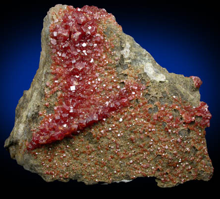 Vanadinite from Apache Mine (Vanadium Shaft), 8 km north of Globe, Gila County, Arizona