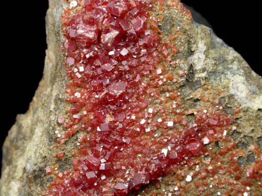 Vanadinite from Apache Mine (Vanadium Shaft), 8 km north of Globe, Gila County, Arizona