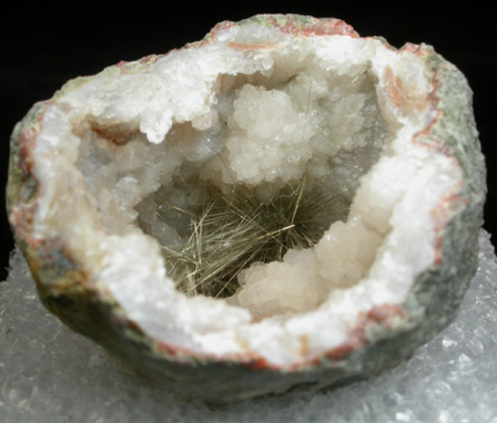 Millerite in Quartz Geode from US Route 27 road cut, Halls Gap, Lincoln County, Kentucky