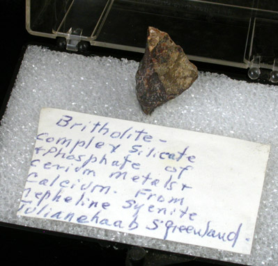 Britholite-(Ce) from Ilimaussaq, Narsaq, Tulianehaab, Greenland (Type Locality for Britholite-(Ce))