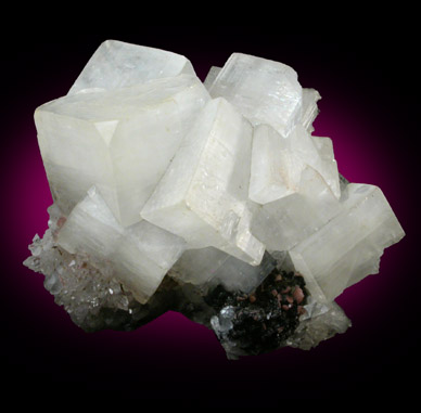 Babingtonite, Apophyllite, Heulandite from New Street Quarry, Paterson, Passaic County, New Jersey