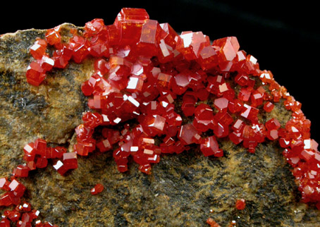 Vanadinite from Apache Mine (Vanadium Shaft), 8 km north of Globe, Gila County, Arizona