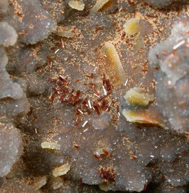 Wulfenite, Descloizite, Quartz from Finch Mine, north of Hayden, Banner District, Gila County, Arizona