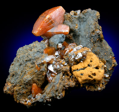 Wulfenite (pseudo-scalenohedral crystals) from Erupcion-Ahumada Mine, Sierra de Los Lamentos, Chihuahua, Mexico