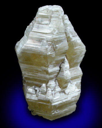 Weloganite from Francon Quarry, Montral, le de Montral, Qubec, Canada (Type Locality for Weloganite)