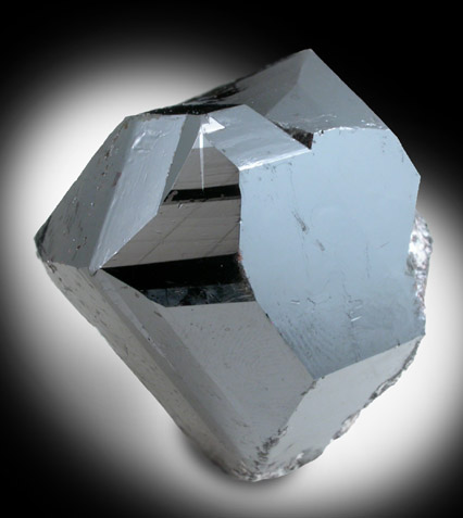 Rutile from Graves Mountain, 19.5 km east of Washington, Lincoln County, Georgia