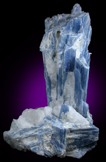 Kyanite in Quartz from Barra do Salinas, Coronel Murta, Minas Gerais, Brazil