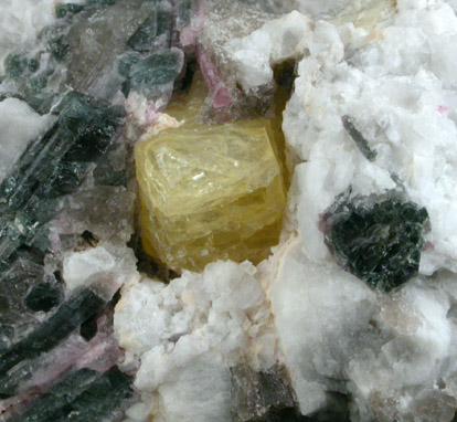 Rhodizite-Londonite from Antandrokomby pegmatite, Manandona Valley, Madagascar (Type Locality for Londonite)
