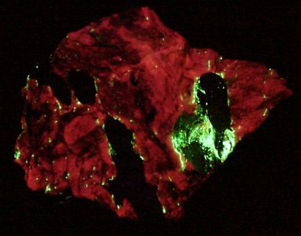 Zincite, Calcite, Willemite from Sterling Mine, Ogdensburg, Sterling Hill, Sussex County, New Jersey (Type Locality for Zincite)