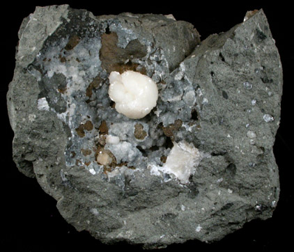 Heulandite and Stilbite from Braen's Quarry, Haledon, Passaic County, New Jersey