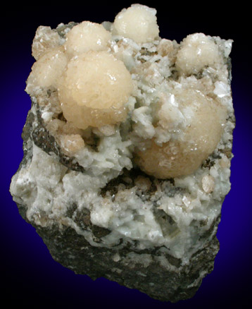 Stellerite from Braen's Quarry, Haledon, Passaic County, New Jersey