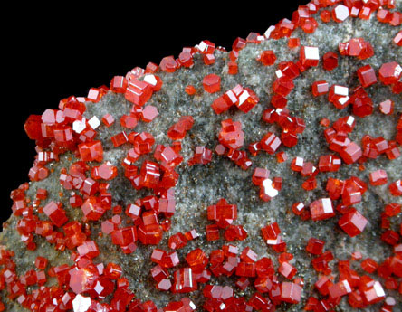 Vanadinite from Apache Mine (Vanadium Shaft), 8 km north of Globe, Gila County, Arizona