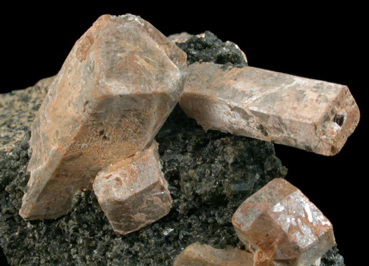 Vesuvianite from Fritz Island Mines, Schuylkill River, 3.2 km south of Reading, Berks County, Pennsylvania