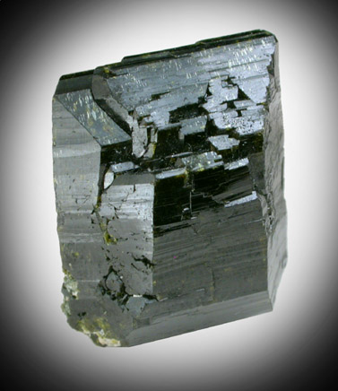 Epidote (twinned crystals) from Altay, Xinjiang, Uygur, China