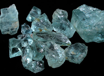 Beryl var. Aquamarine (33.9 grams cutting rough) from Minas Gerais, Brazil