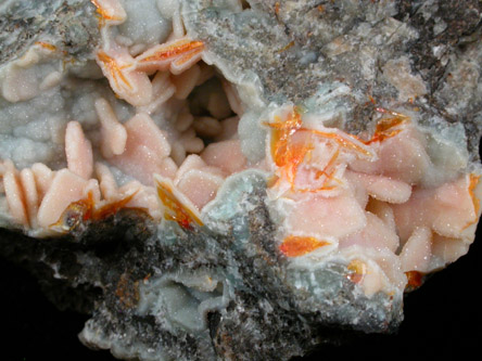 Wulfenite with druzy Quartz on Hemimorphite from Finch Mine (Barking Spider Mine), north of Hayden, Banner District, Gila County, Arizona