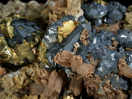 Sphalerite, Chalcopyrite, Fluorite, Siderite from Dalnegorsk, Primorskiy Kray, Russia