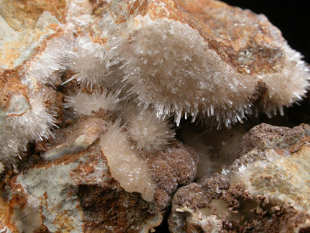 Kutnohorite and Aragonite from Levane, Val D'Arno, Tuscany, Italy