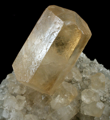 Calcite on Quartz from Shangbao Mine, Leiyang, Hunan, China