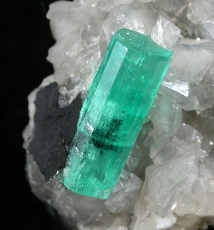 Beryl var. Emerald from La Pita Mine, Maripi deposit, Vasquez-Yacopi District, Colombia