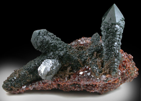 Quartz with Hedenbergite-Actinolite-Crossite inclusions on Andradite Garnet from Sinerechenskoye deposit, west of Kavalerovo, Primorskiy Kray, Russia