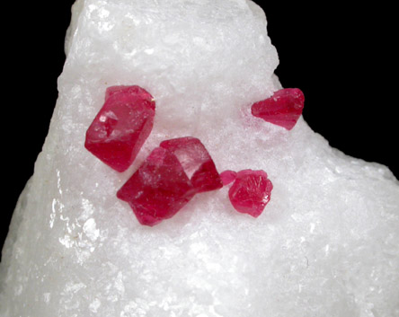 Spinel var. Spinel-law Twins from Mogok District, 115 km NNE of Mandalay, Mandalay Division, Myanmar (Burma)