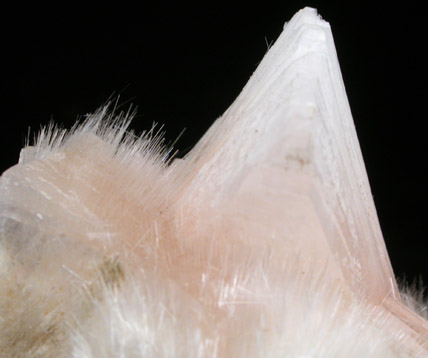 Mordenite and Heulandite-Ca from Rat's Nest Claim, Custer County, Idaho