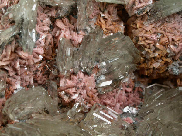 Barite with Rhodochrosite from Cerro Warihuyn, Huanuco Department, Peru