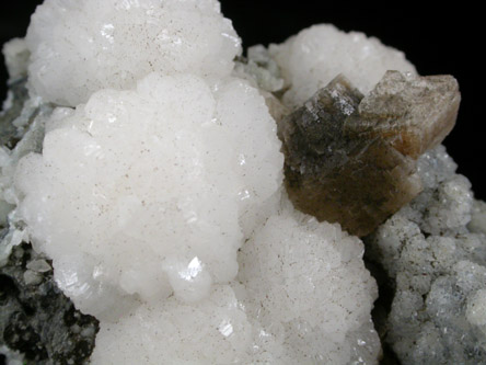 Heulandite-Ca and Stilbite from Braen's Quarry, Haledon, Passaic County, New Jersey