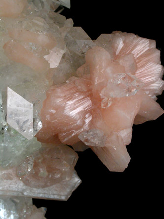 Apophyllite and Stilbite-Ca stalactitic formation from Jalgaon, Maharashtra, India