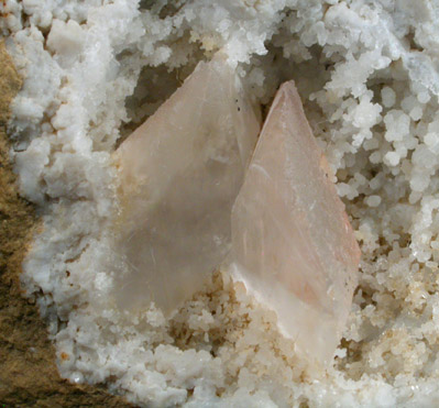 Calcite in Quartz geode from Keokuk Geode District, near Hamilton, Hancock County, Illinois