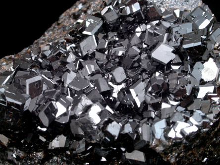 Andradite Garnet (chrome-rich) from Ojos Espaoles Mine (Mina La Prieta Linda), Chihuahua, Mexico