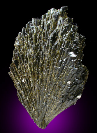 Epidote from Rosario Mabel Claim, Pampa Blanca, Huancavelica Department, Peru