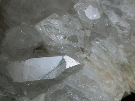 Quartz and Dolomite from 3.2 km north of Belvidere, Warren County, New Jersey