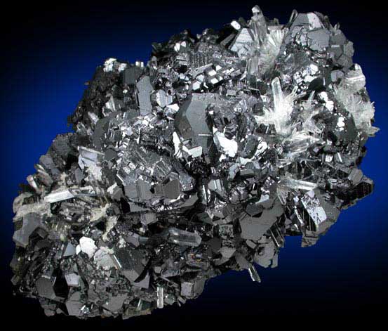 Sphalerite (Spinel-law twinned crystals) with Quartz from Deveti Septemvri Mine, Madan District, Rhodope Mountains, Bulgaria