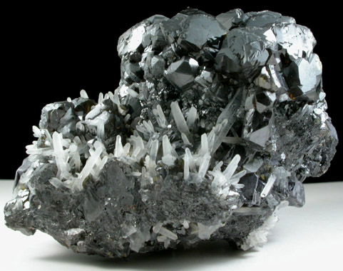 Sphalerite (Spinel-law twinned crystals) with Quartz from Deveti Septemvri Mine, Madan District, Rhodope Mountains, Bulgaria