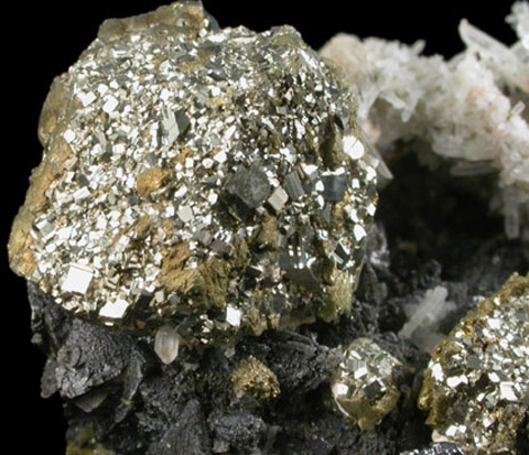 Pyrite on Chalcopyrite over Sphalerite with Quartz from Deveti Septemvri Mine, Madan District, Rhodope Mountains, Bulgaria