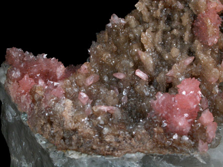 Reddingite and Hureaulite on Quartz from Jocao Mine, Galilea, Minas Gerais, Brazil