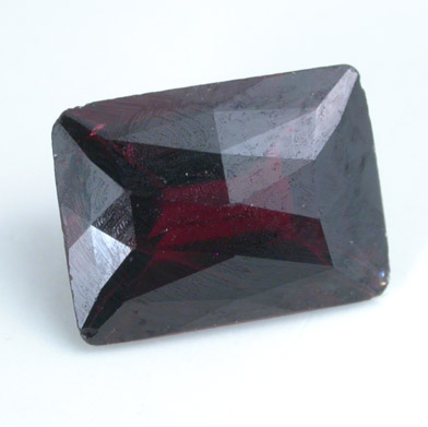 Almandine Garnet (with 3.11 carat faceted gemstone) from Emerald Creek, Latah County, Idaho