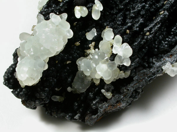 Smithsonite on smronadite from Proprietary Mine, Broken Hill, New South Wales, Australia