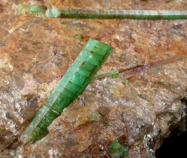 Beryl var. Emerald from Mount Dayakou tungsten mine, 6 km northeast of Mengdong village, Malipo County, Yunnan Province, China