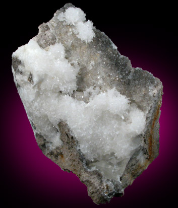 Strontianite from Faylor-Middle Creek Quarry, 3 km WSW of Winfield, Union County, Pennsylvania