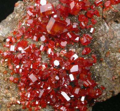 Vanadinite from Apache Mine (Vanadium Shaft), 8 km north of Globe, Gila County, Arizona