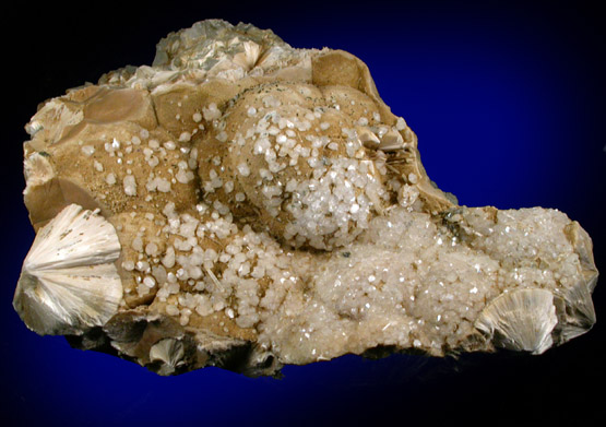 Pectolite, Apophyllite, Natrolite from Millington Quarry, Bernards Township, Somerset County, New Jersey