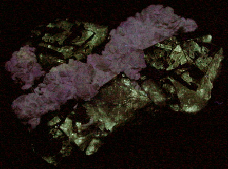 Benstonite on Fluorite with Bitumen from Cave-in-Rock District, Hardin County, Illinois