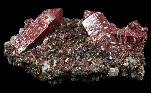 Quartz with Hematite inclusions, Calcite, Magnesite from Brumado District, Serra das Éguas, Bahia, Brazil