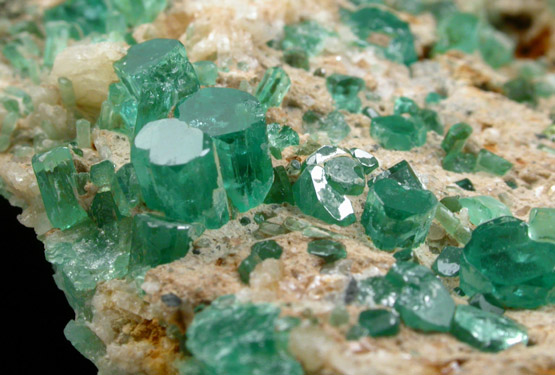 Beryl var. Emerald from Maripi deposit, Vasquez-Yacopi District, Colombia