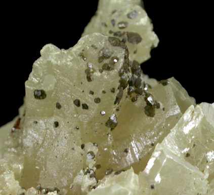 Chlorargyrite on Iodargyrite from Broken Hill, New South Wales, Australia