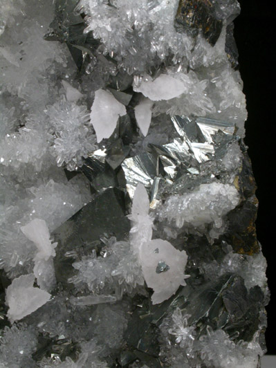 Tetrahedrite, Calcite and Quartz from Casapalca District, Huarochiri Province, Peru