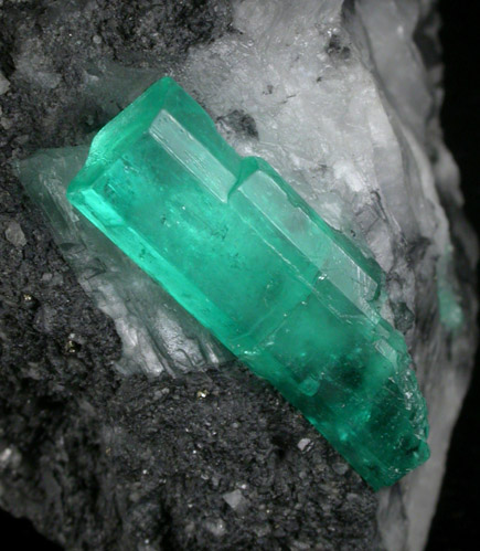 Beryl var. Emerald on Calcite from Polveros Mine, Vasquez-Yacopi District, Colombia